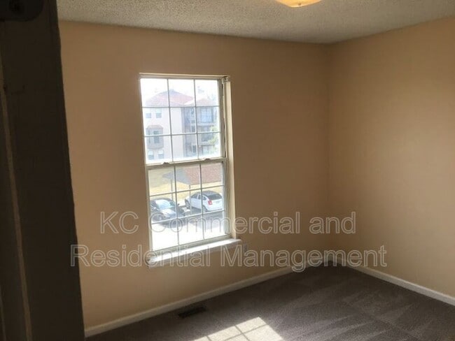 Building Photo - 5505-5507 NW 86th Ct