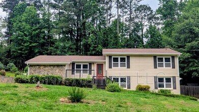 Building Photo - 3290 Forest Creek Dr SW