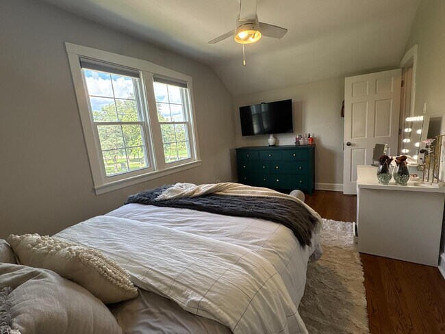 Foto del edificio - 6491 N Newland Ave