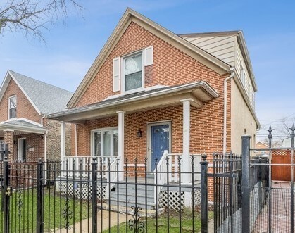 Primary Photo - 1028 N Karlov Ave