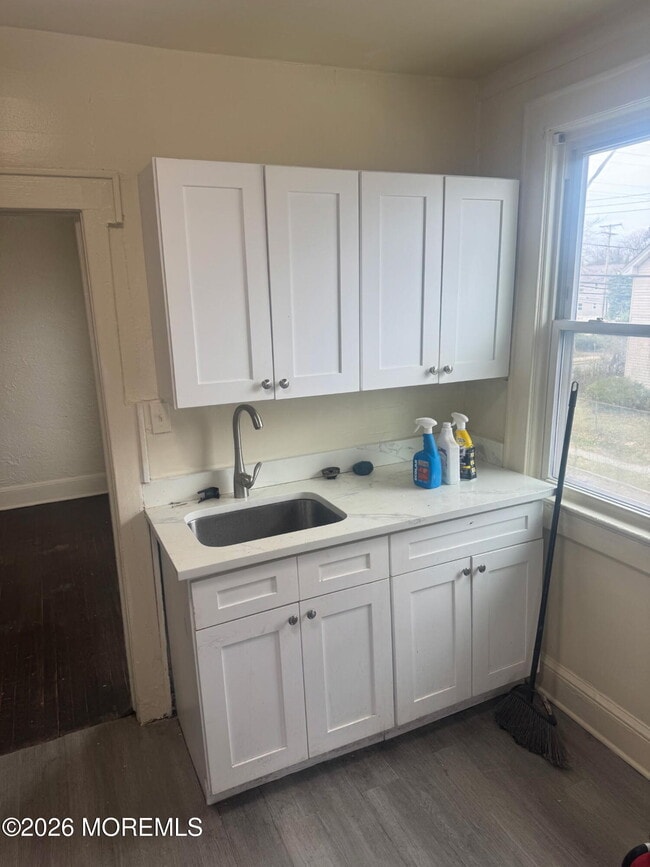 Foto del edificio - 101 Anelve Ave