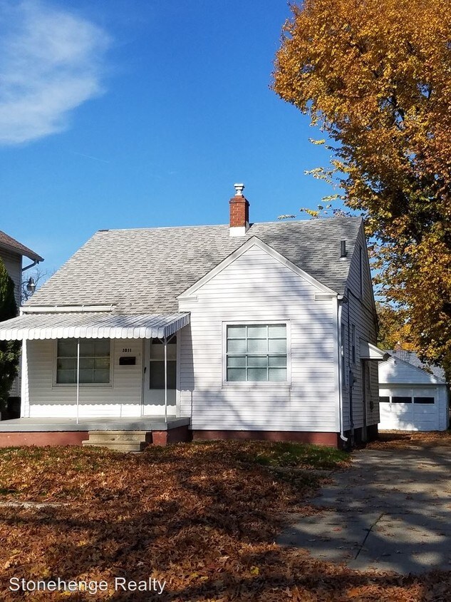 Primary Photo - 1011 Clay Ave