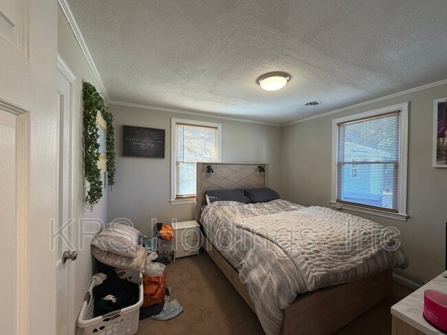 Building Photo - 2803 Rosalee Dr