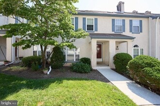 Building Photo - 1803 Stoneham Dr
