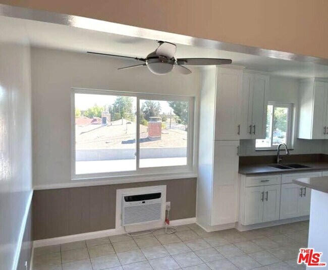 Foto del edificio - 6610 Whitsett Ave