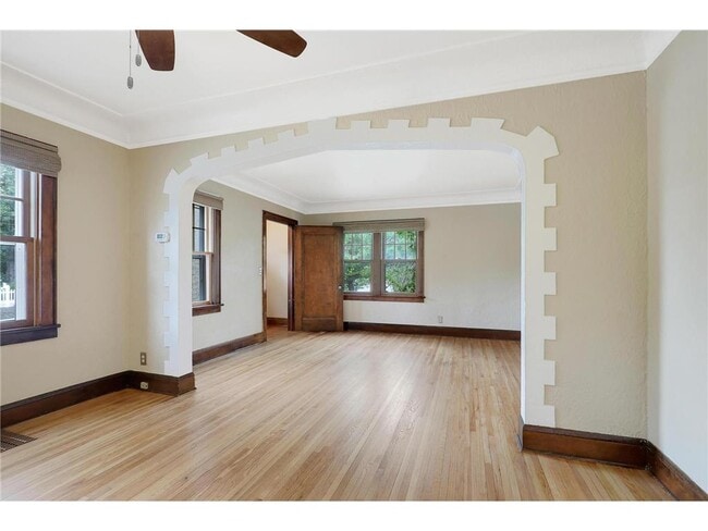 Building Photo - 2125 E 42nd St