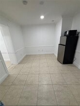 Building Photo - 645 NW 7th Ave