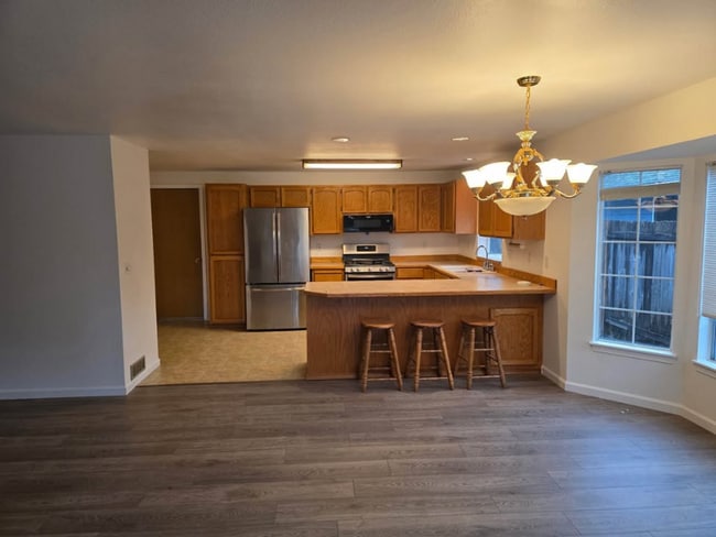 Building Photo - 8019 57th Dr NE