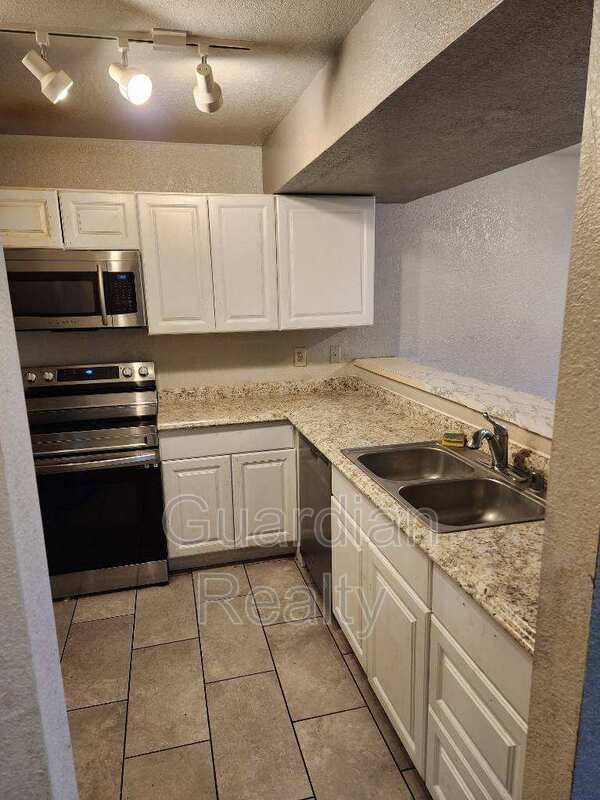 Primary Photo - 6750 Del Rey Ave
