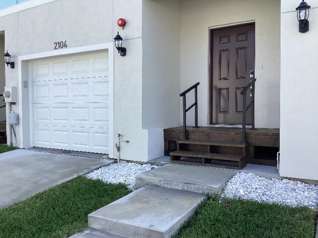 Foto del edificio - 3301 Whitney Rd