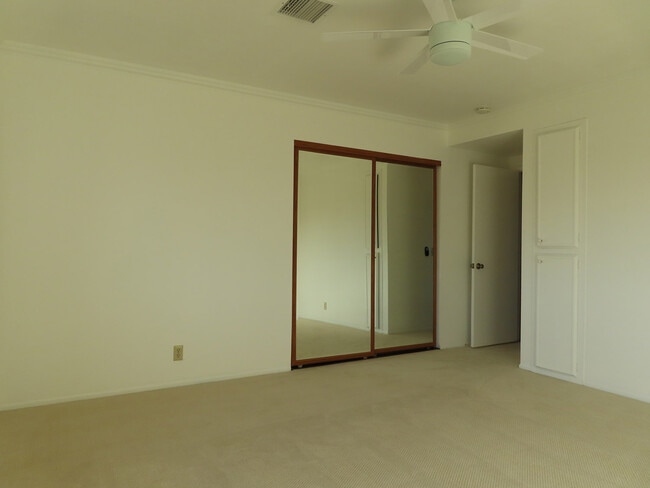 Building Photo - 830 E Tularosa Ave