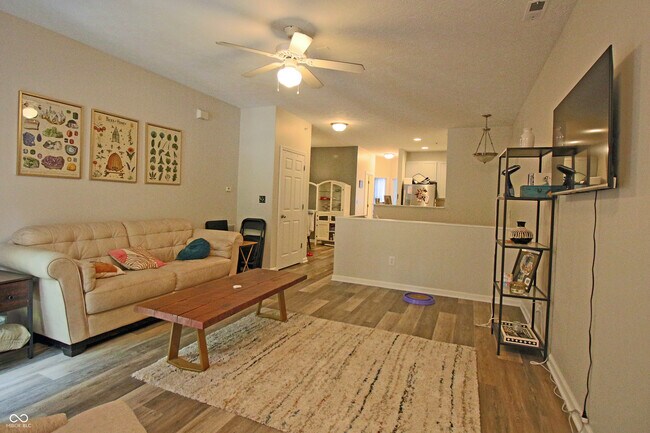 Building Photo - 6591 Reserve Dr