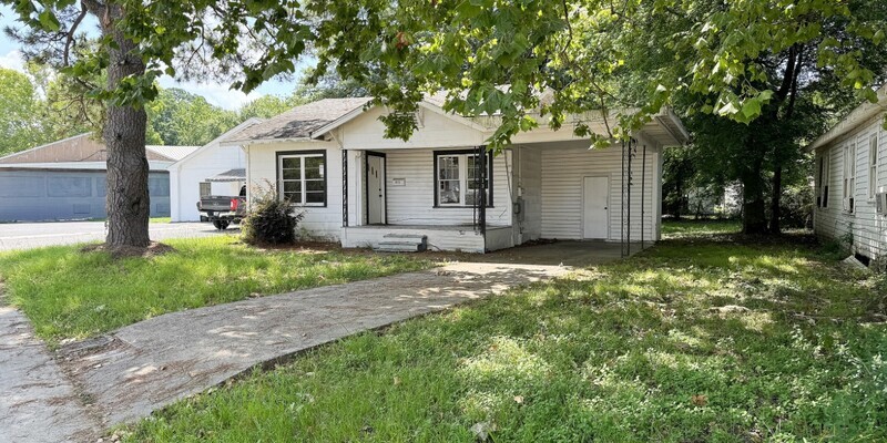 Primary Photo - 613 Montgomery Ave