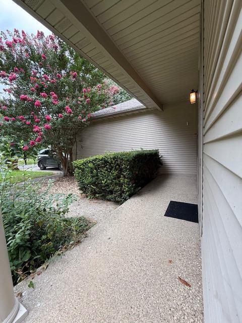 Building Photo - 285 Rosemont Garden