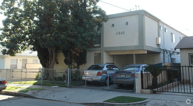 Foto del edificio - 11340 Miranda St