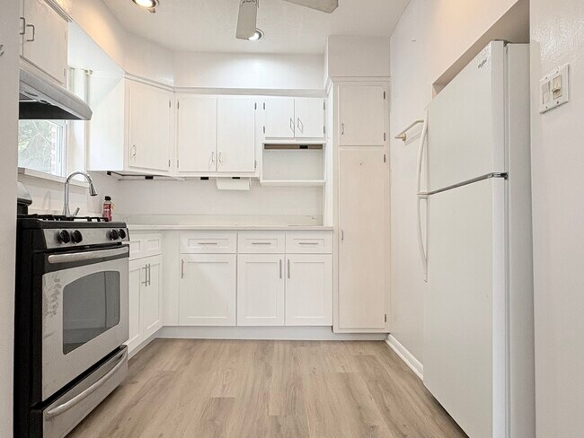 Foto del edificio - 4006 Balwynne Park Rd