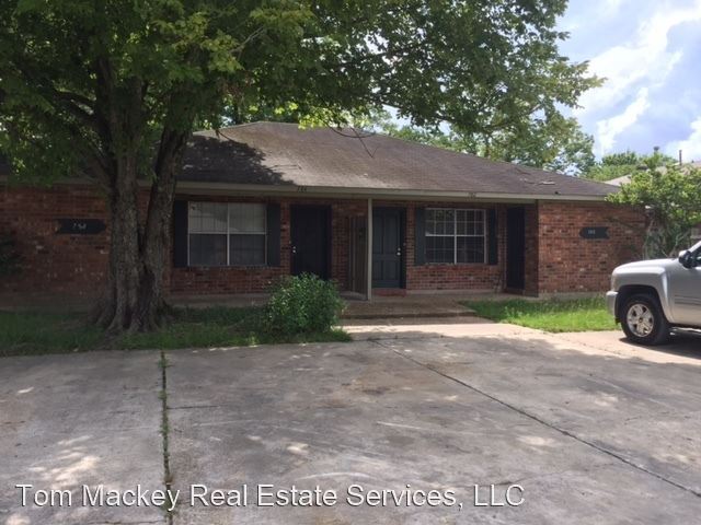 Primary Photo - 3 br, 2 bath House - 782 Holt Dr.