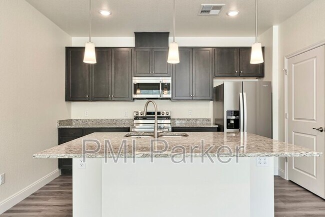 Foto del edificio - 16841 Askins Loop
