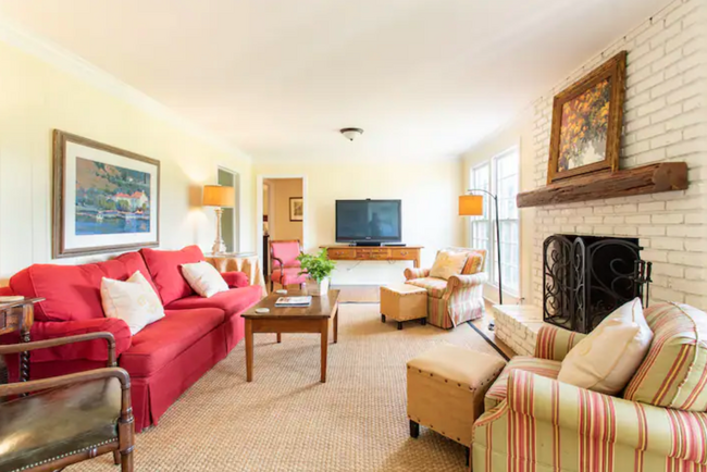 Foto del edificio - 104 Steeplechase Ln