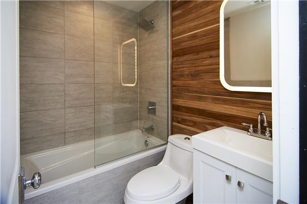 Building Photo - 2060 Pacific St