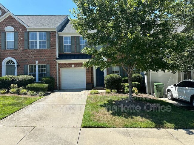 Foto del edificio - 6033 Queens Walk Ct