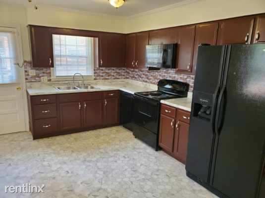 Building Photo - 3 br, 2 bath House - 220 Fairway Drive