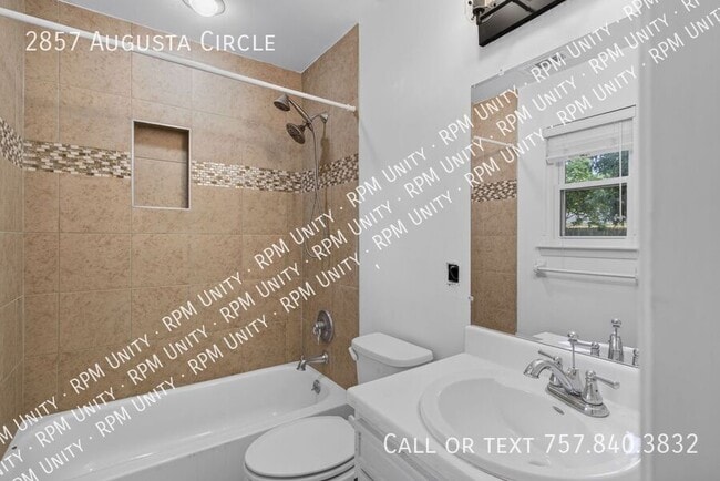 Building Photo - 2857 Augusta Cir