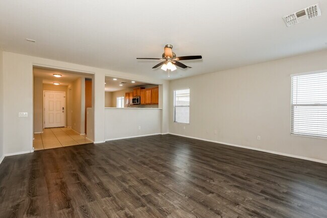 Foto del edificio - 1750 E Christopher St