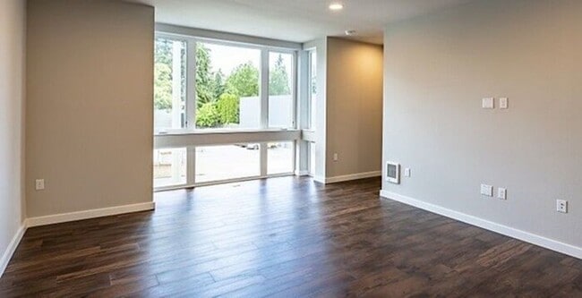 Building Photo - Brand New Pinehurst Home with Hardwood Floors & Easy I-5 Access