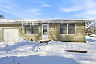 Building Photo - 829 Washington St