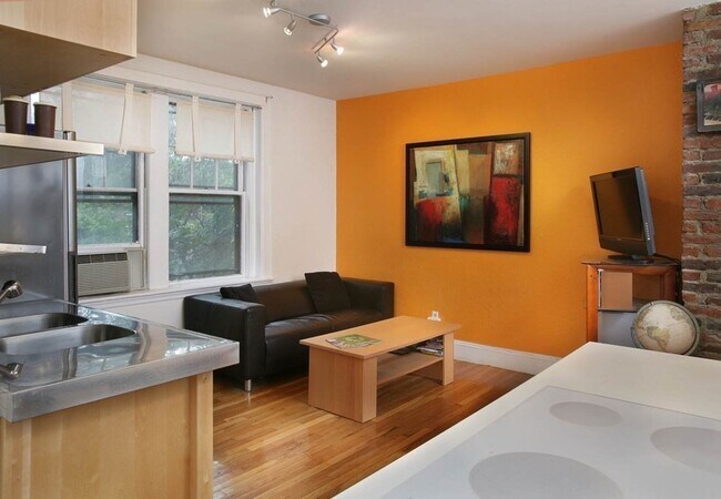 Foto del edificio - 114 Strathmore Rd