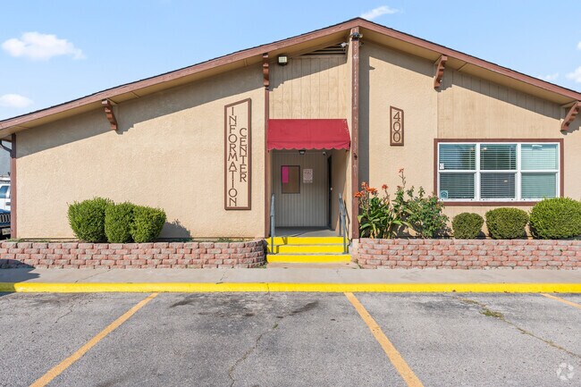 Oficina de arrendamiento - Sunset Villa