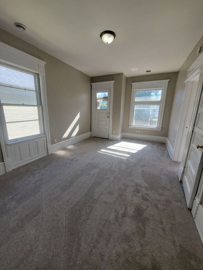 Foto del edificio - 3018-3020 W Juneau Ave.