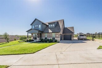 Building Photo - 8208 Indian Hills Ct