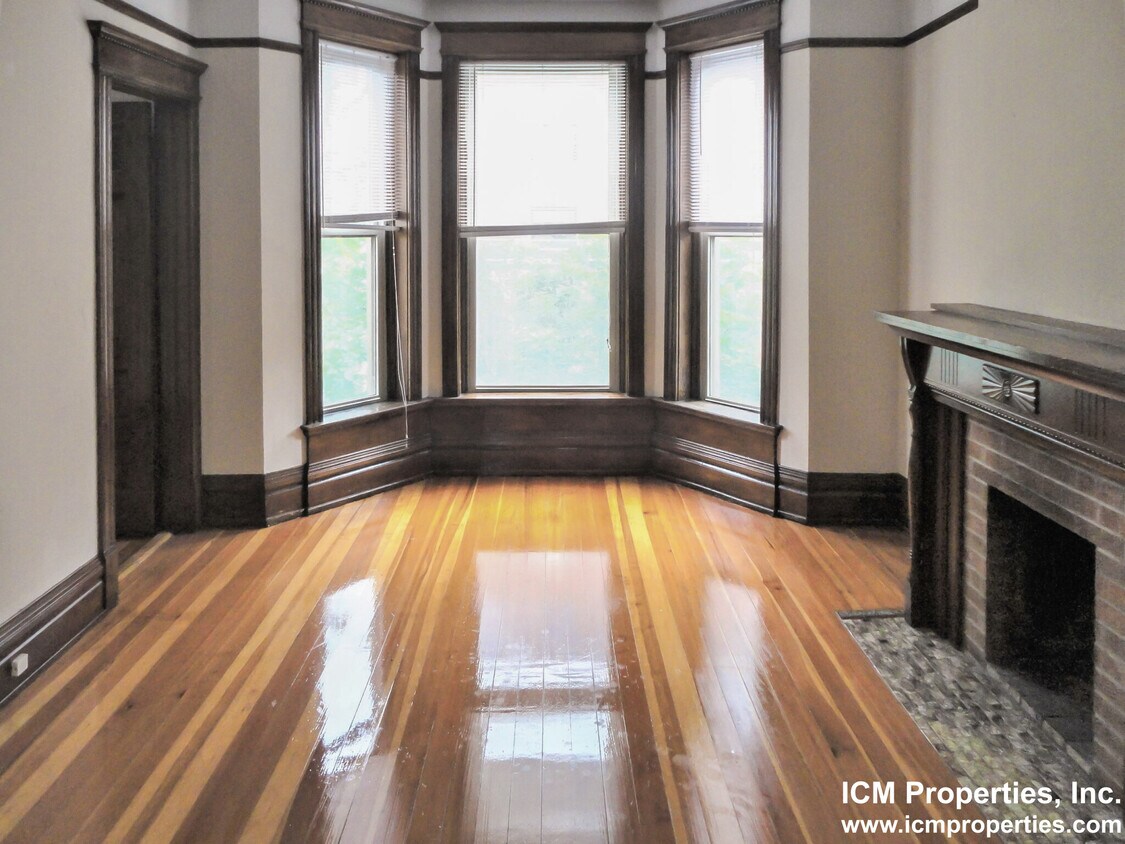 Foto principal - 851 W Wellington Ave