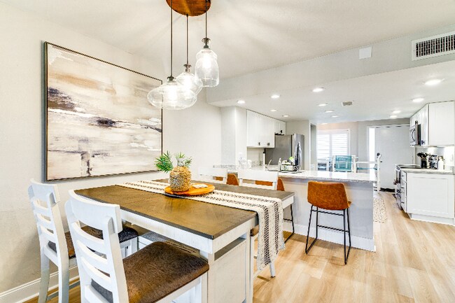 Foto del edificio - 4263 Bay Beach Ln