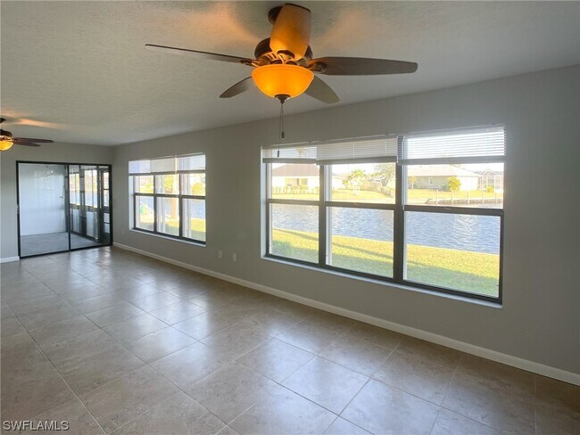 Building Photo - 159 SW 47th Terrace
