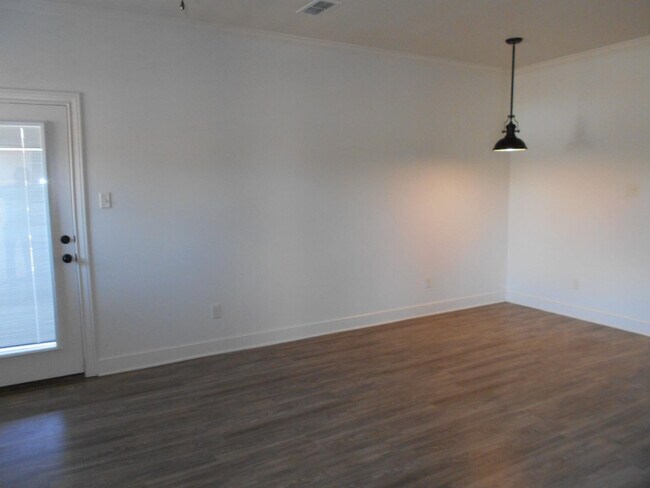 Foto del edificio - 6101 73rd St