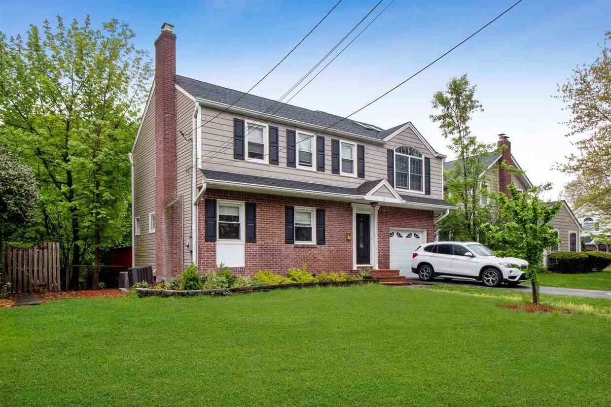 Primary Photo - 12 Cameron Rd