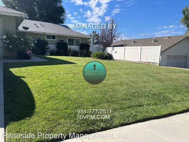 Building Photo - 3 br, 2 bath House - 2262 Border Ave