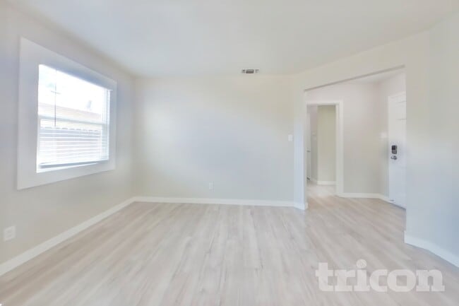 Foto del edificio - 6335 40th Ave