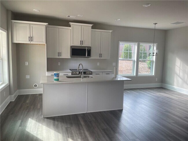 Building Photo - 3154 Webb Rd