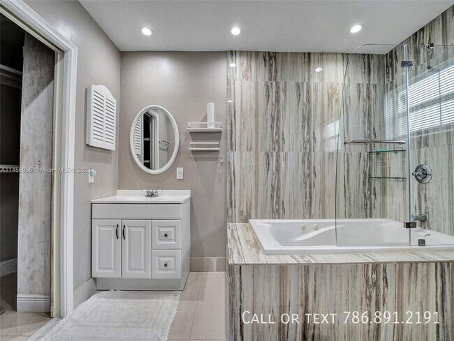 Building Photo - 4461 NW 6th Court, Plantation, FL 33317