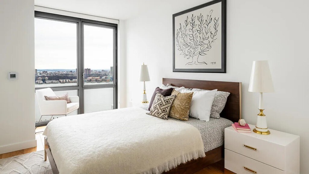 Foto principal - 606 W 57th St