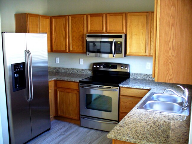 Foto del edificio - 2484 St Paul Dr