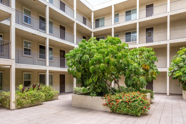 Foto del edificio - 14412 Killion St