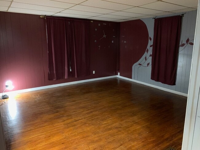 Foto del edificio - 745 E Benton St