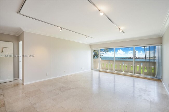 Building Photo - 2100 S Ocean Dr