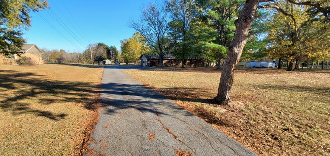 Foto del edificio - 5925 AR-89