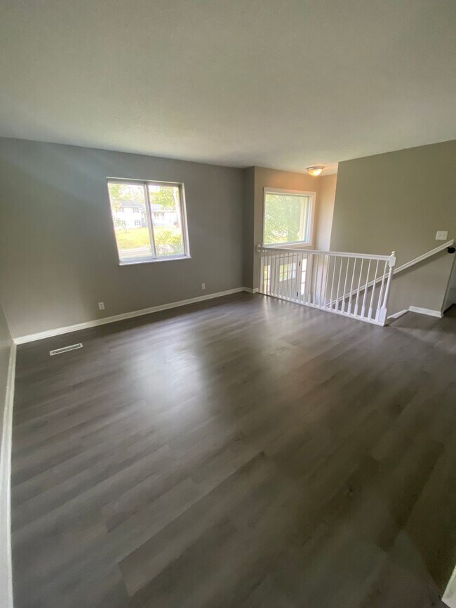 Foto del edificio - Airport Dr - 108